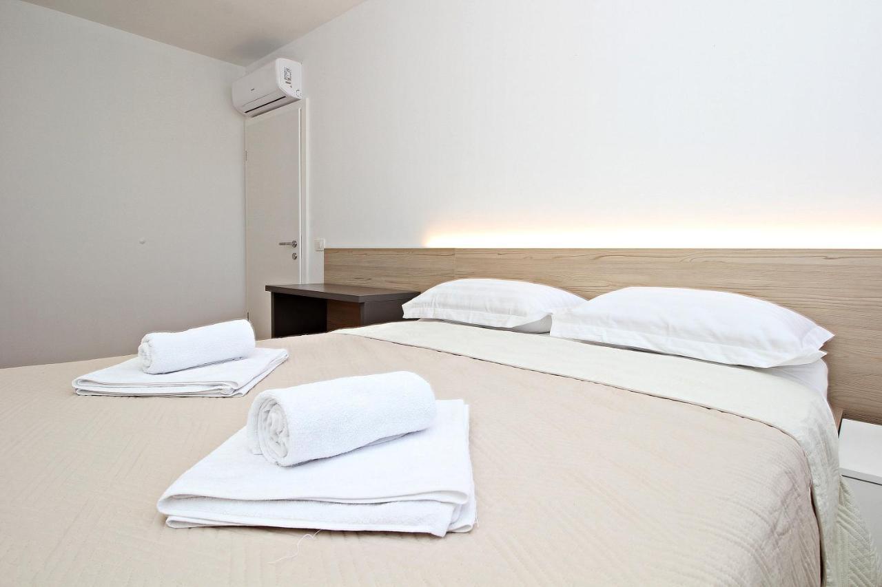 Blue Lagoon Apartments Zadar Ngoại thất bức ảnh